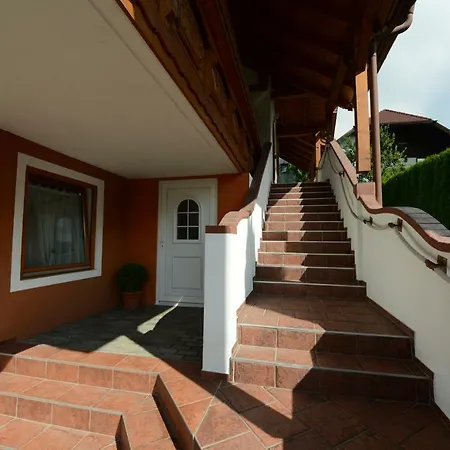 Apartment Haus Sampl *
